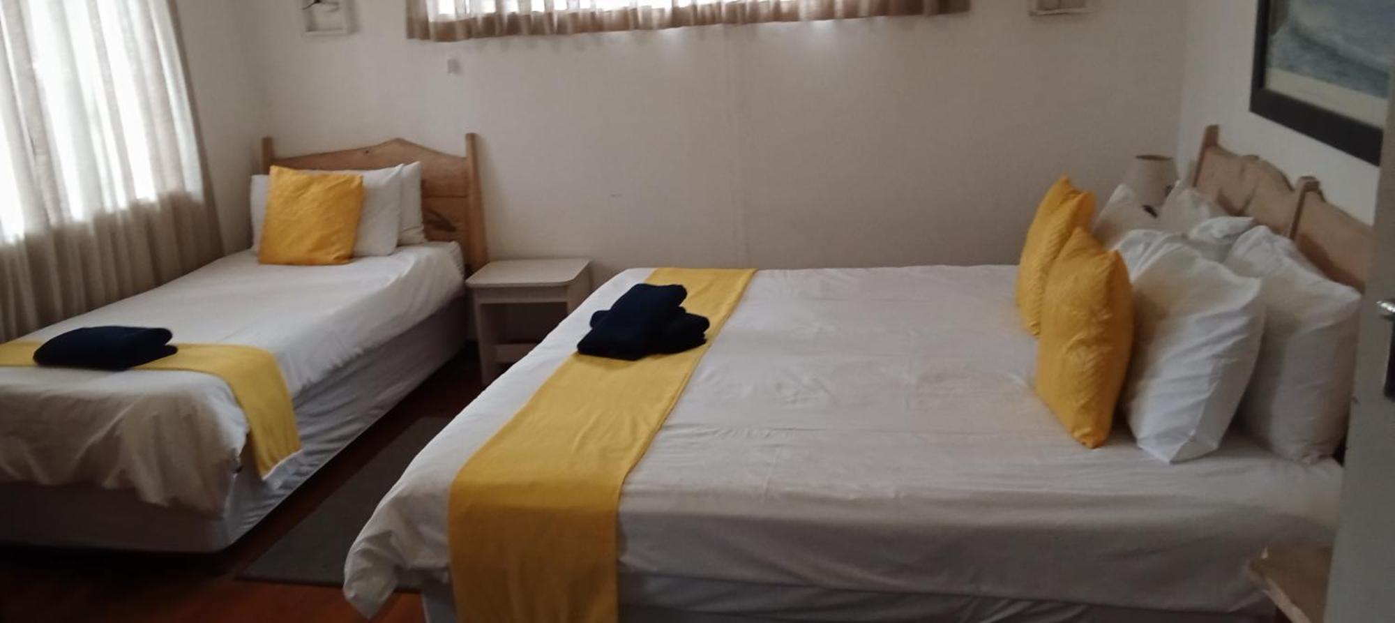 Aquarius Bed And Breakfast Jeffreys Bay Esterno foto